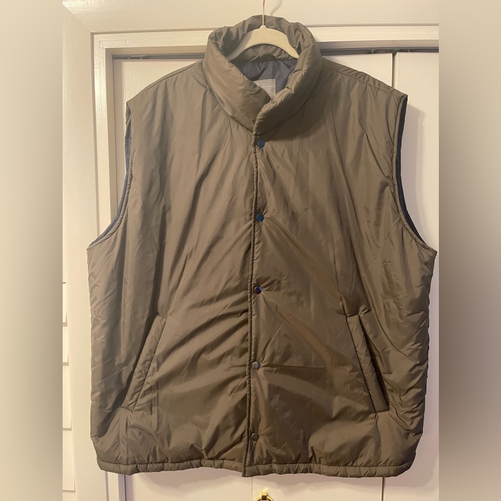 Green vest.